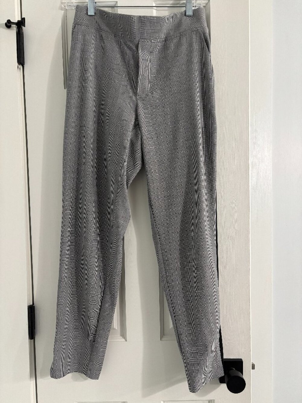 Athleta Brooklyn Ankle Pant Plaid with Black Stripe - Size 6
